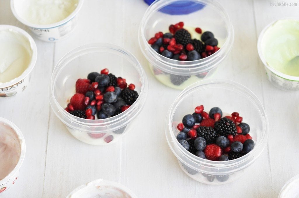 berries and yogurt parfait