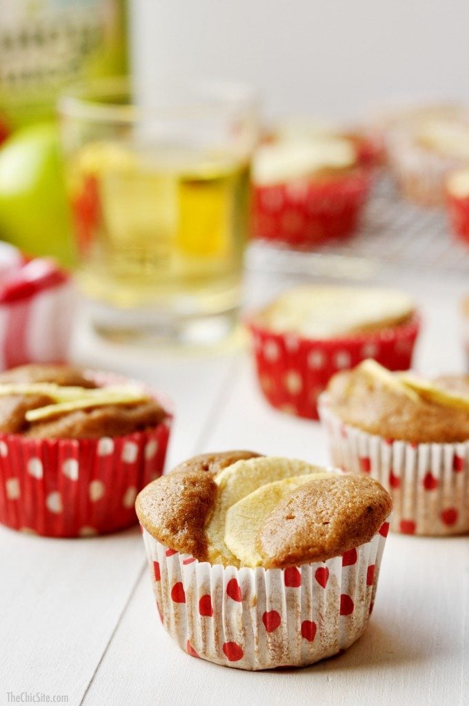 apple spice muffins