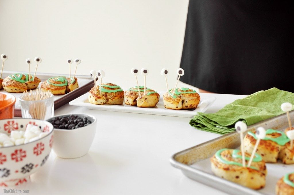 cinnamon rolls for halloween